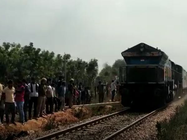 two killed from passenger train in farrukhabad