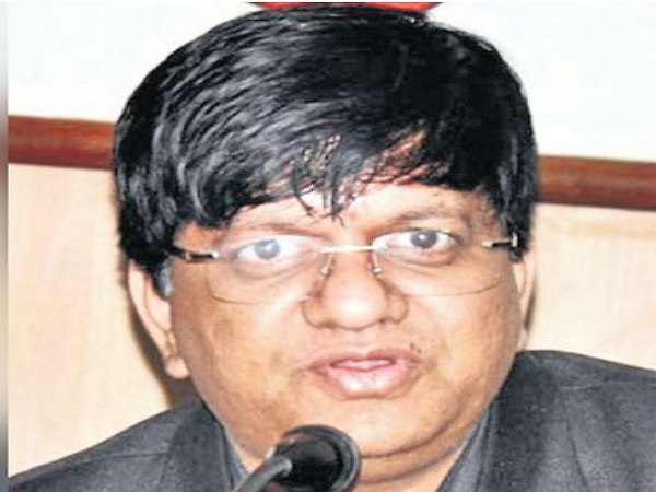 गुप्ता के खिलाफ ठगी और धोखाधड़ी का मामला है दर्ज