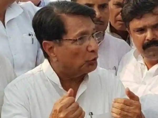 दो गुर्जर नेता माने गए थे चरण सिंह की हार की वजह