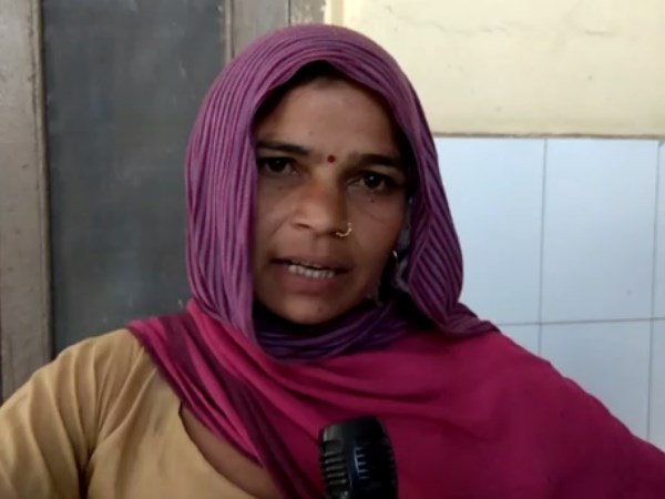 a man beaten by woman in alwar govt hospital a man beaten by woman in alwar govt hospital