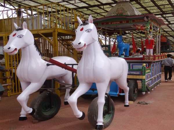 खुदाबख्श सजाते हैं बाबा श्याम का रथ