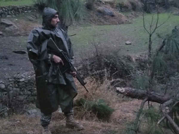  आतंकी अड्डे का रास्‍ता ब्‍लॉक