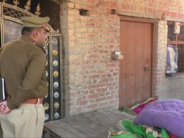 महिला की हत्या के बाद निकाल ली दोनों आंखें