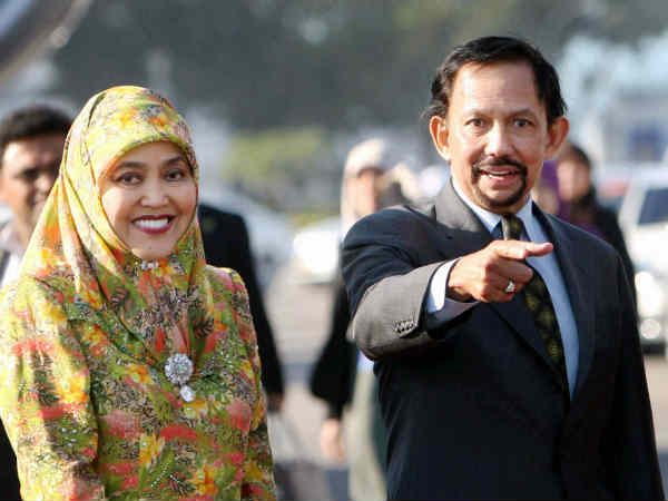 सुल्‍तान के साथ कई विवाद 