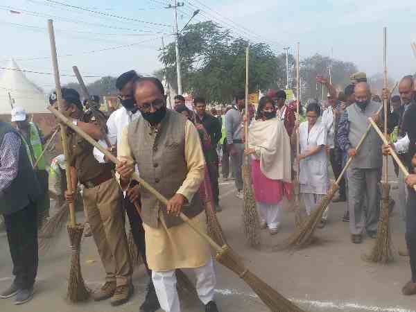 510 बसों ने बनाया बर्ल्ड रिकॉर्ड