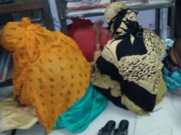 रैकेट संचालिका के पति ने कहा- मना करने पर भी नहीं मानी वो