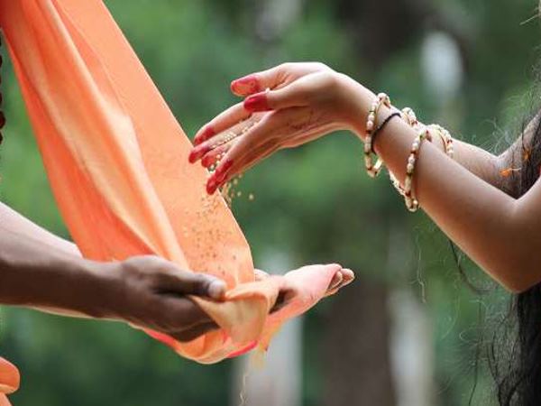 दान करते समय इन नियमों का पालन जरूर करें...