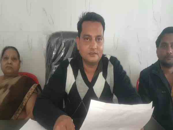 जानकर पत्नी को हुई हैरानी