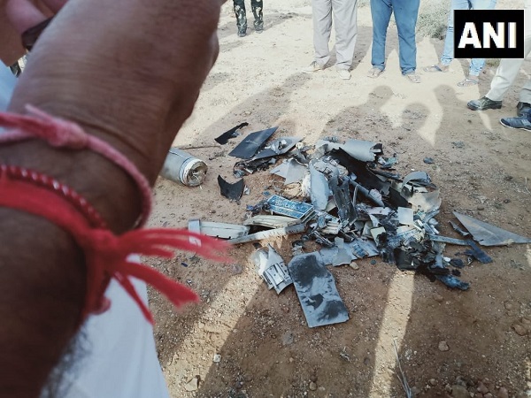 गुजरात में भी गिराया था पाकिस्तानी ड्रोन गुजरात में भी गिराया था पाकिस्तानी ड्रोन