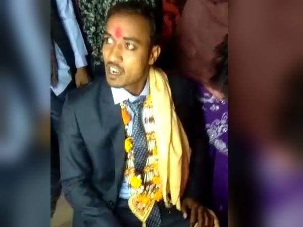 दुल्हन के साथ ही अजीबोगरीब हरकतें