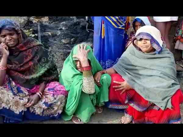 अधिकारियों का जमावड़ा अधिकारियों का जमावड़ा