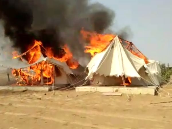 jaisalmer sam Desert resort catches fire, tourist in tainsion jaisalmer sam Desert resort catches fire, tourist in tainsion