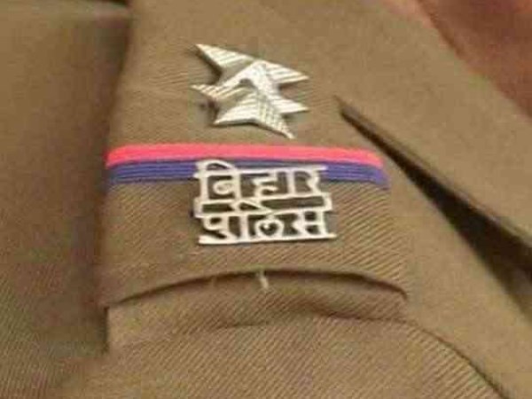हमले में पुलिसकर्मी घायल हमले में पुलिसकर्मी घायल
