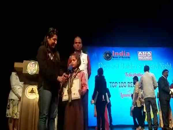 अंशिका के सम्मान पर बेसिक शिक्षा विभाग गदगद अंशिका के सम्मान पर बेसिक शिक्षा विभाग गदगद