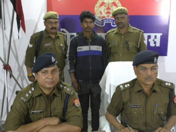 पति को छोड़ प्रेमी के साथ रह रही थी