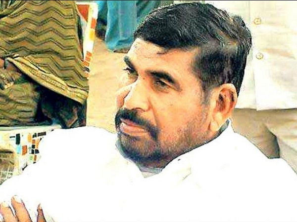 अहमद पटेल के करीब हैं छोटू वसावा