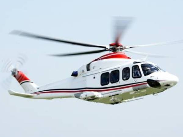 देश में लगभग 275 पंजीकृत नागरिक हेलीकॉप्टर हैं