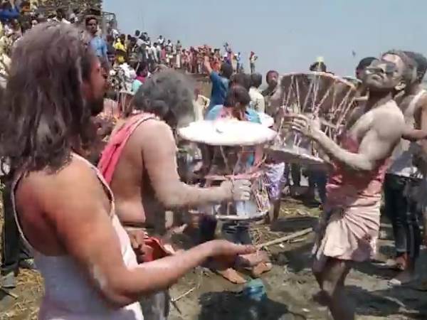 देश विदेश से आते है सैलानी