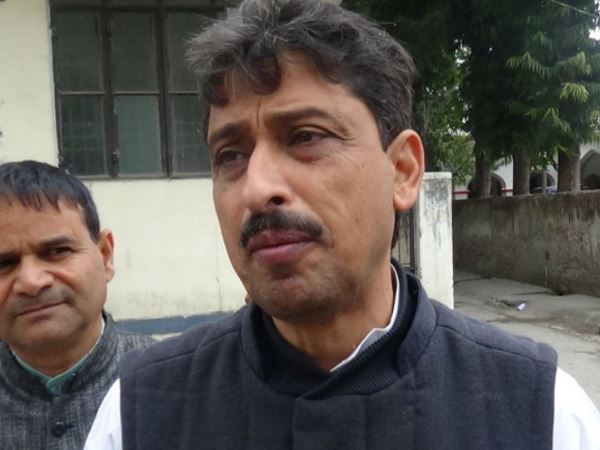 पत्नी के पास है ज्यादा बैंक बैलेंस