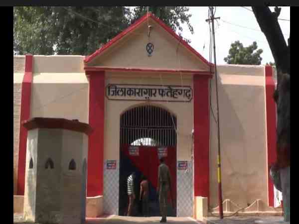इन 6 पुलिस कर्मियों पर हुई कार्रवाई