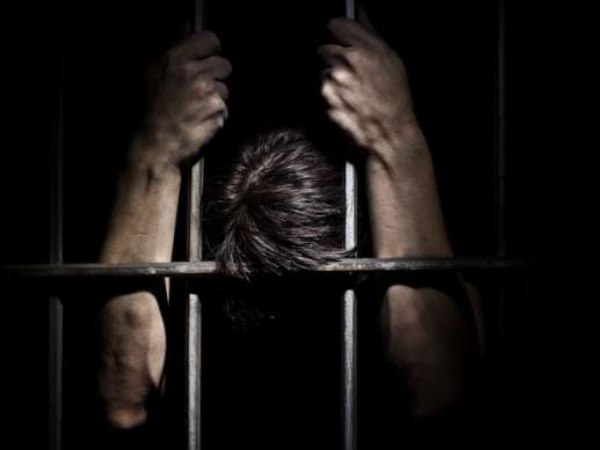 अनपढ़ और मानसिक रूप से बीमार है बंदी अनपढ़ और मानसिक रूप से बीमार है बंदी