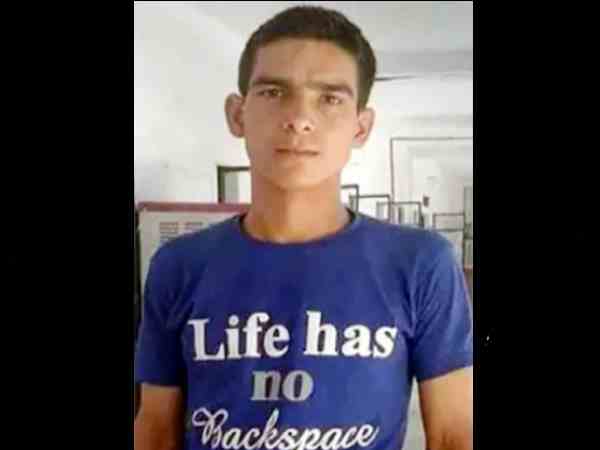 army and rescue team retrives body of one jawan from kinnaur avalanche army and rescue team retrives body of one jawan from kinnaur avalanche