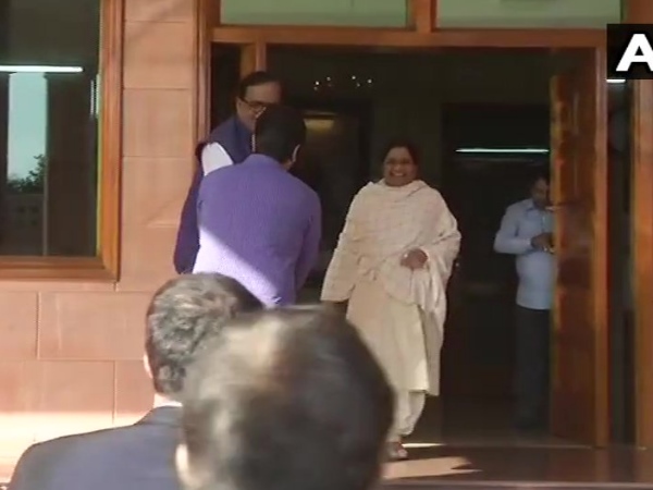 यूपी में तीन सीटों पर चुनाव लड़ रही है आऱएलडी यूपी में तीन सीटों पर चुनाव लड़ रही है आऱएलडी