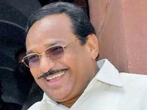 कांग्रेस में बने हुए हैं कई गुट