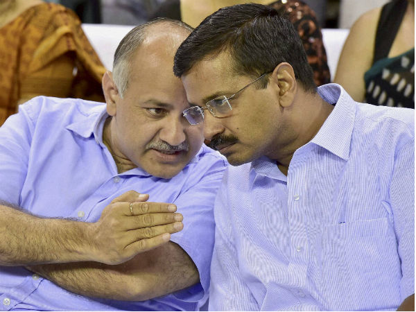 विपक्ष उठाता रहा है केजरीवाल की नीयत पर सवाल