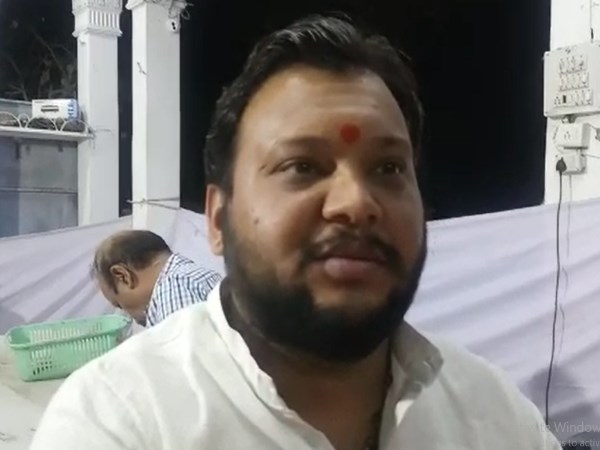 मंदिर प्रबंध समिति ने किया फोन