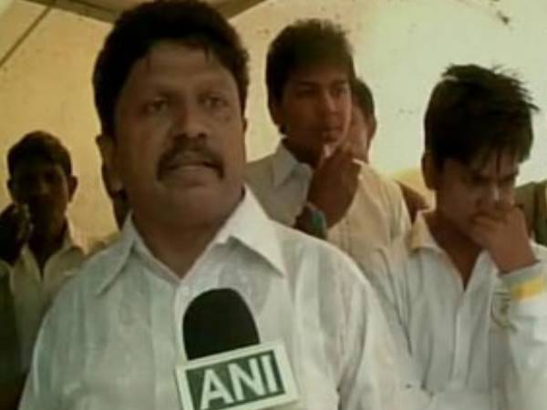 चाय बेचते हैं किरण