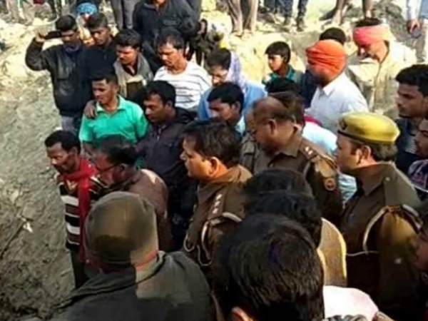 two dead body found in kushinagar