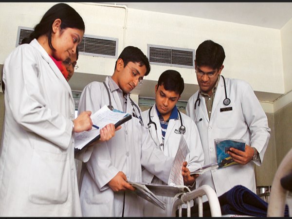 gujarat-students-priority-medical-syllabus-than-engineering