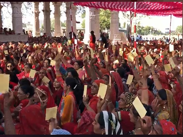 women wrote letter to PM modi in favour of suspended congress mla Bhagwan Barad