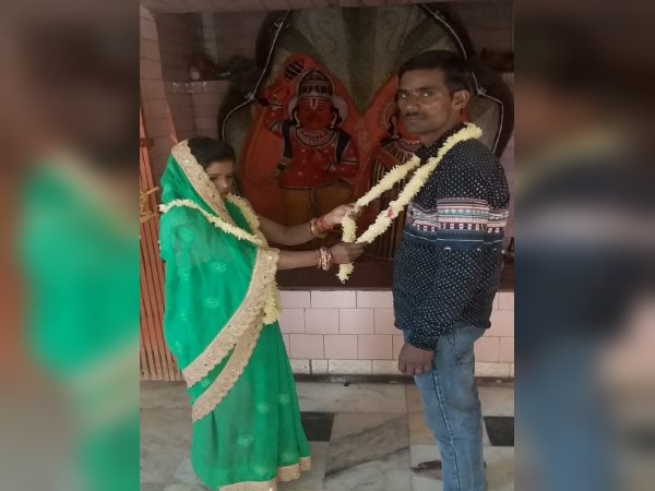 दलाल को दिए 60 हजार रुपए