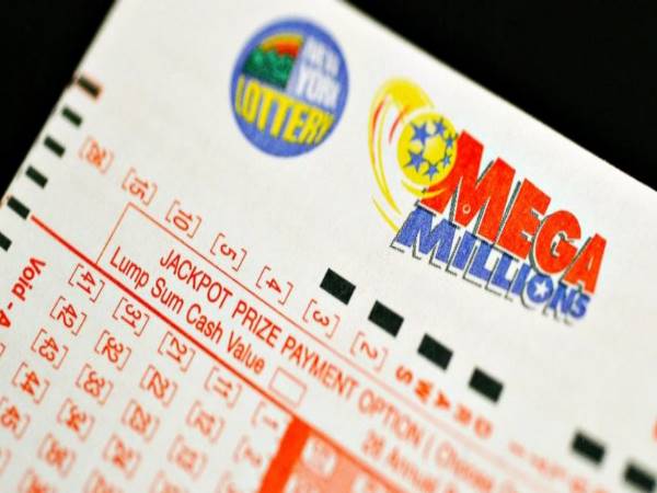 स्टेट लॉटरी कमीशन के कार्यकारी निदेशक ने जताई खुशी स्टेट लॉटरी कमीशन के कार्यकारी निदेशक ने जताई खुशी