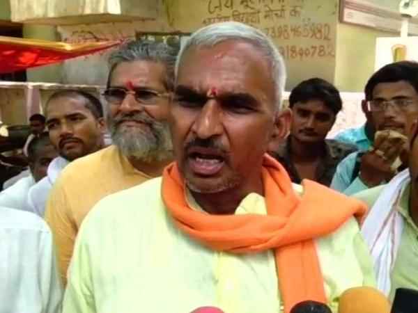 इससे पहले भी दिया था विवादित बयान