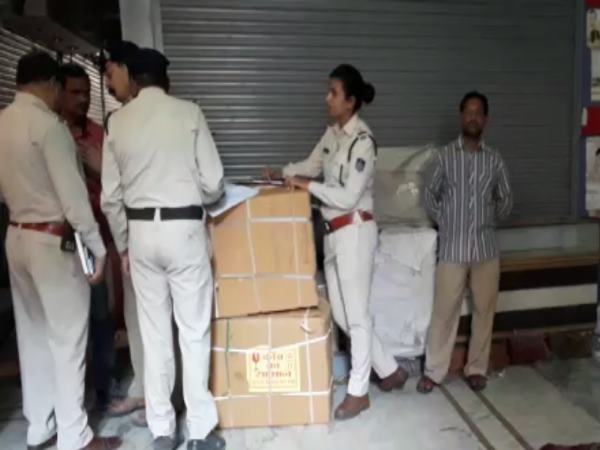 बिना चोरी किए ही वहां से भाग गया चोर बिना चोरी किए ही वहां से भाग गया चोर