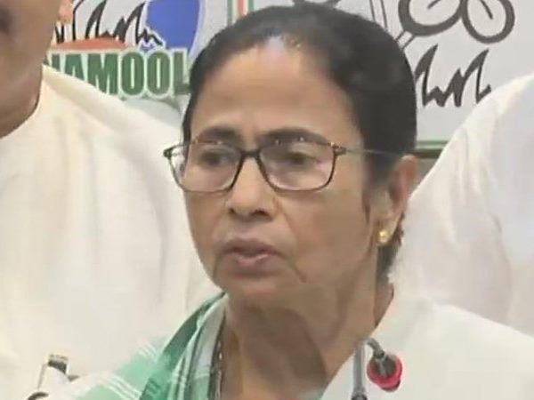 पश्चिम बंगाल में सात चरणों में चुनाव