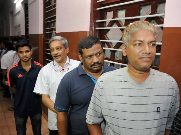 सादगी वोट हासिल करने का जरिया नहीं 