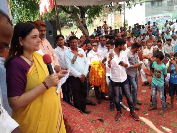 ऐसे आदमी को खून की आदत बन जाती है: मेनका