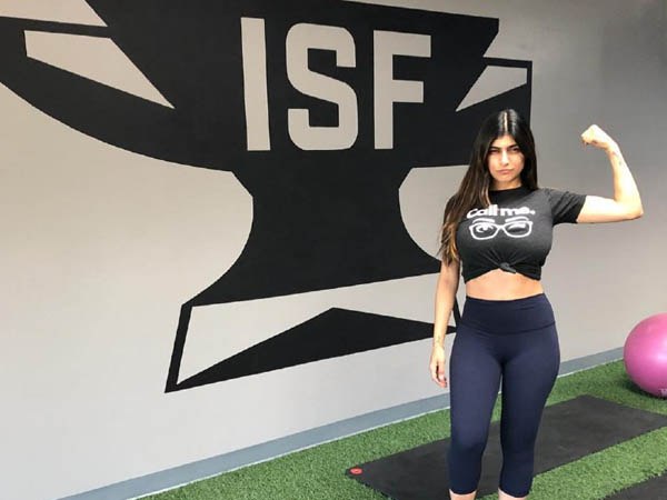 कम समय में पोर्न फिल्‍मों की स्‍टार बन गईं खलीफा 