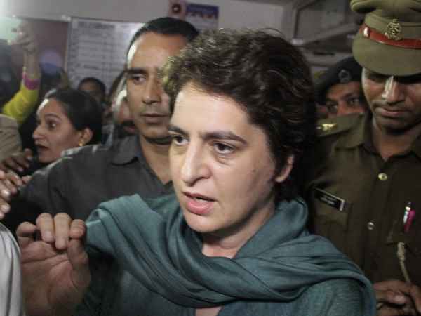 मां विंध्यवासिनी का दर्शन करेंगी प्रियंका