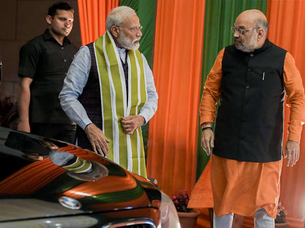बगैर आडवाणी गांधीनगर में मोदी या शाह ही फिट