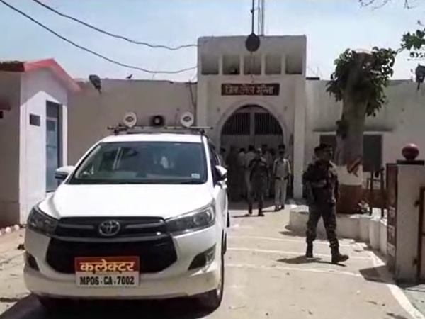  Collector priyanka das Reached district Jail for surprise inspection 