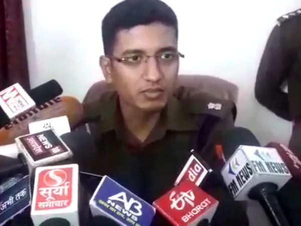 प्रेमी संग आपत्तिजनक स्थिति में देखा तो दादी की हत्या