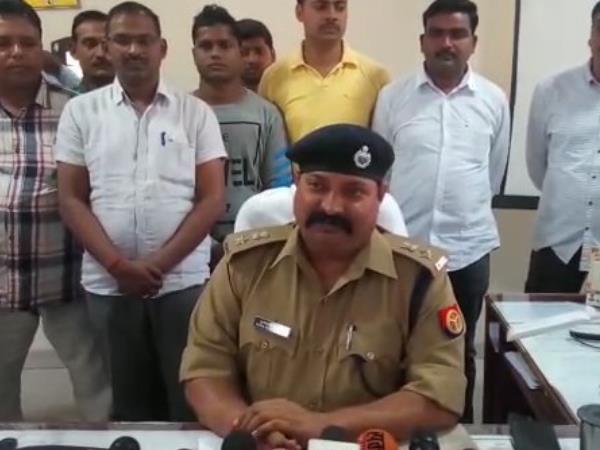 रास्ते से हटने को बोला, नहीं माना तो मार दी गोली