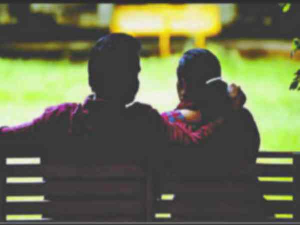 पिता की मां से हुई लड़ाई, बेटी को लेकर दूसरी महिला के साथ रहने लगा