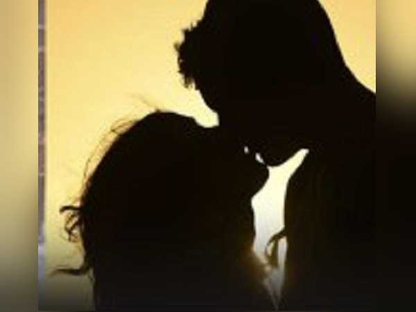 ये है उस दिन की कहानी, जब पत्नी प्रेमी के साथ थी