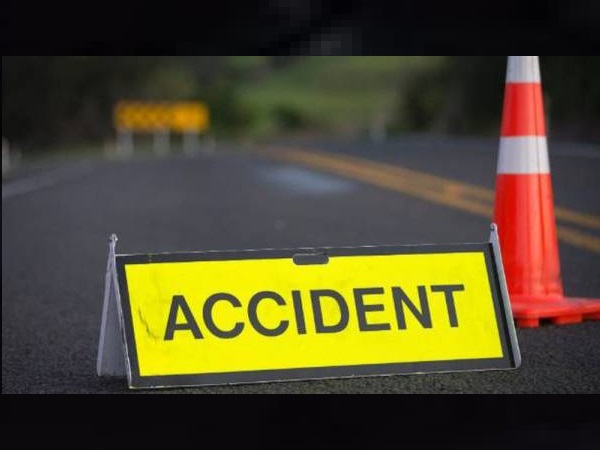 NRI couple killed in car accident near rajkot, two injured